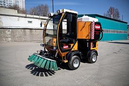 Универсальная подметальная машина «SWEEPER» ММК-1000 (пылесос, объем бункера для смета 1 куб/м)