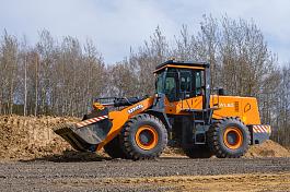 Фронтальный погрузчик UMG WL50