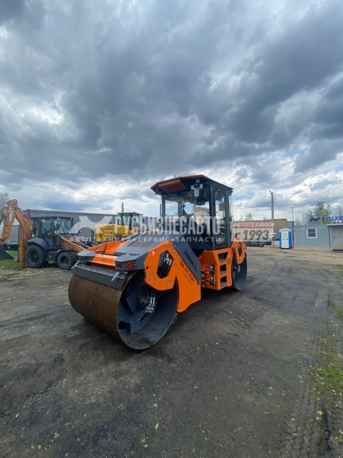 Купить Каток дорожный двухвальцовый вибрационный DM-10-VD (вес 10 т, шир полосы 1,7 м, ЯМЗ) в компании Русбизнесавто - изображение 12