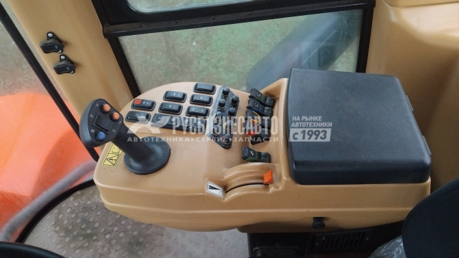 Купить Трактор "КИРОВЕЦ" К-739М Стандарт 1 б/у (2023г.в. 2 221 м/ч, 21 941 км)(1595)-Сбер комиссия в компании Русбизнесавто - изображение 8