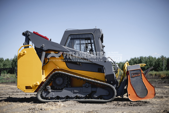 Купить Мини-погрузчик гусеничный ДСТ-Урал ПГ20 в компании Русбизнесавто - изображение 1
