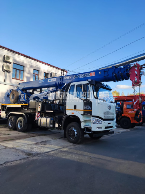 Купить КС 55713-9К-4 автокран 25т. (шасси FAW-3250) колесная формула 6х6 ОВОИД в компании Русбизнесавто - изображение 1