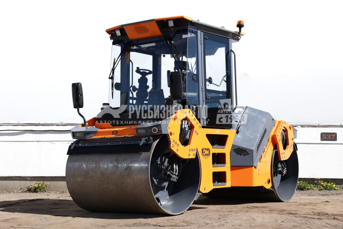 Купить Каток дорожный двухвальцовый вибрационный DM-10-VD (вес 10 т, шир полосы 1,7 м, ЯМЗ) в компании Русбизнесавто - изображение 2