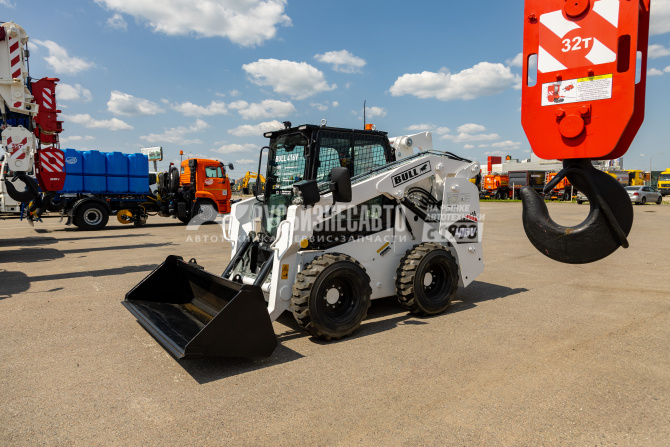 Купить Мини-погрузчик BULL 416V в компании Русбизнесавто - изображение 0